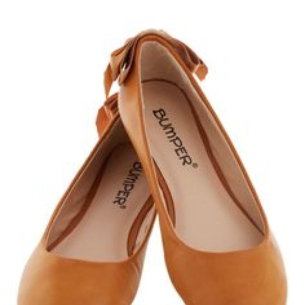 ModCloth Mustard flats with heel bows size 9